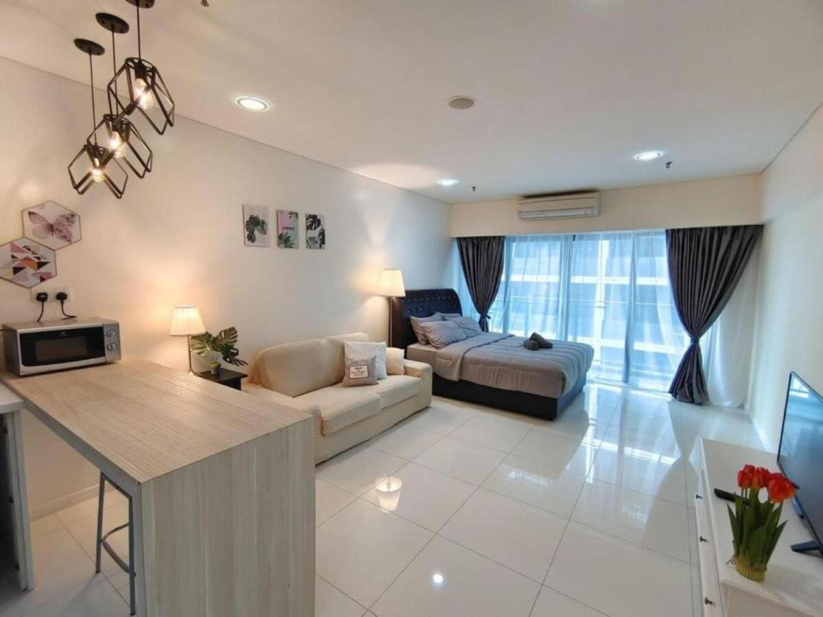 Mercu Summer Suites Klcc By Sweet Home Kuala Lumpur Exterior photo