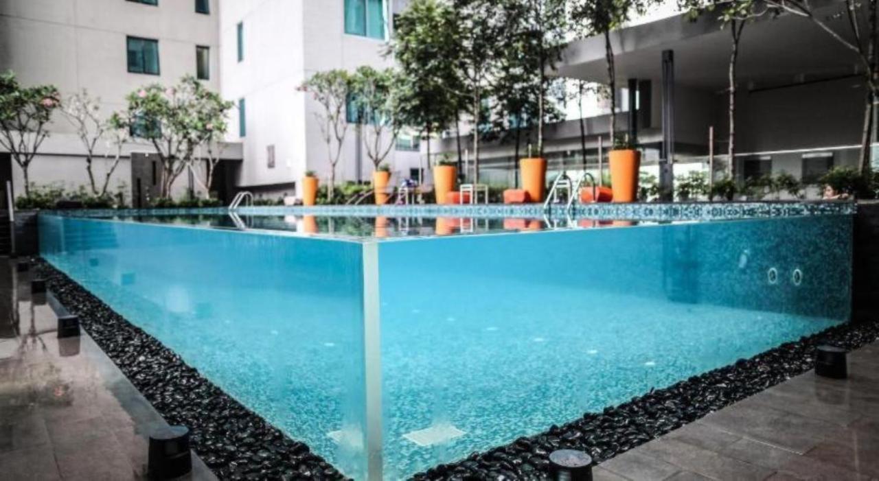 Mercu Summer Suites Klcc By Sweet Home Kuala Lumpur Exterior photo