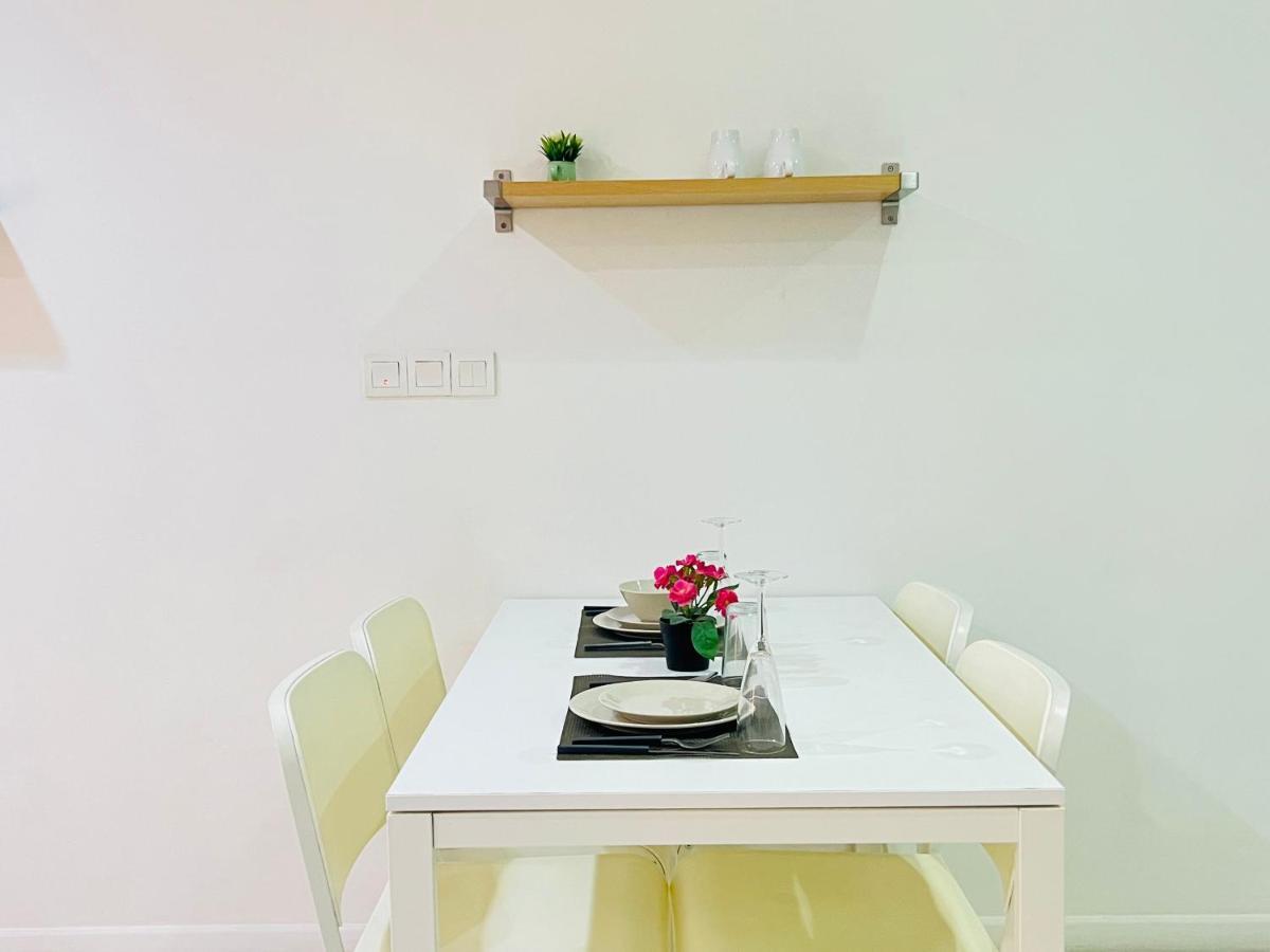 Mercu Summer Suites Klcc By Sweet Home Kuala Lumpur Exterior photo