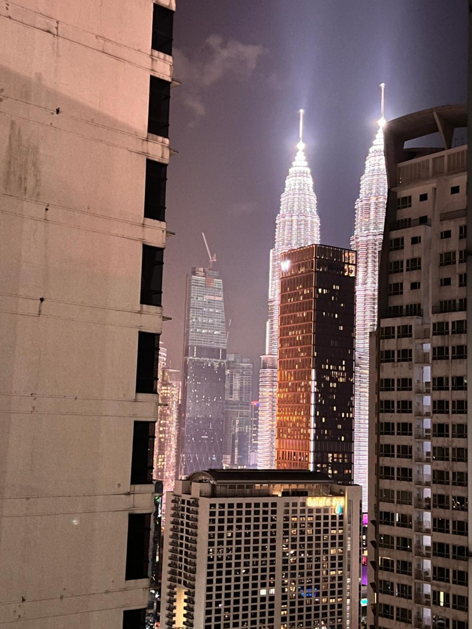 Mercu Summer Suites Klcc By Sweet Home Kuala Lumpur Exterior photo