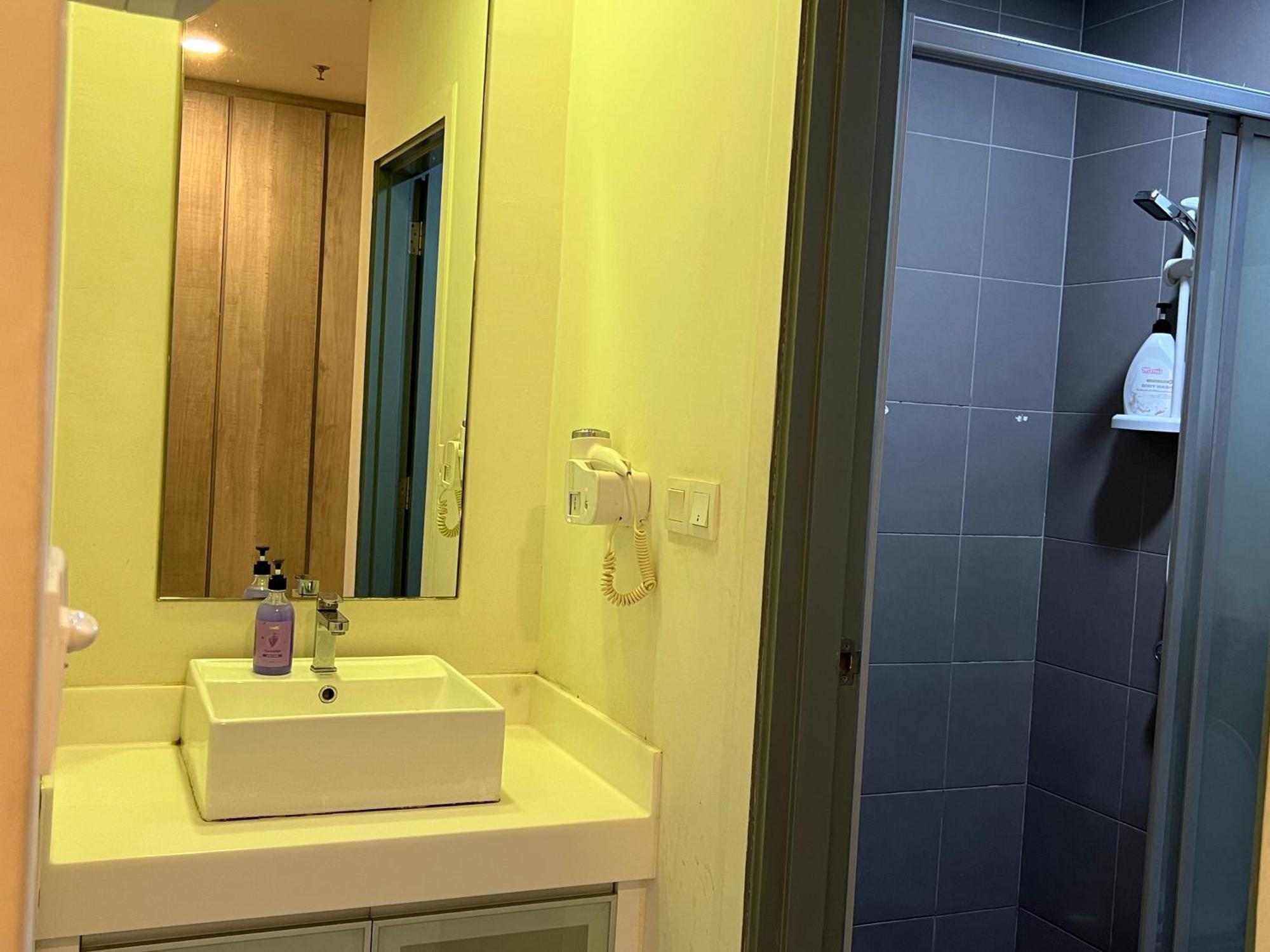 Mercu Summer Suites Klcc By Sweet Home Kuala Lumpur Exterior photo